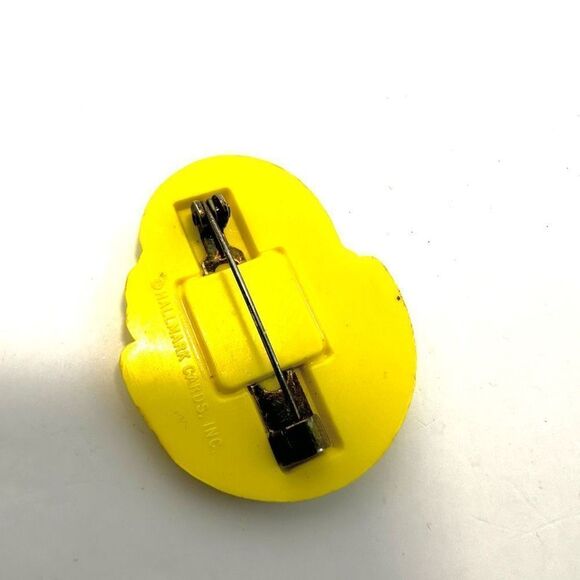 Hallmark Vintage Easter chick pin - Picture 5 of 6